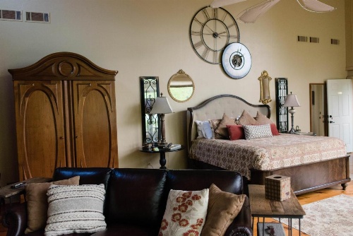 The Inn at White Oak image 12